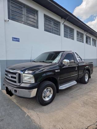 FORD F-250 3.9 XLT 4X2 CS DIESEL 2P MANUAL FORD F-250 3.9 XLT 4X2 CS DIESEL 2P MANUAL